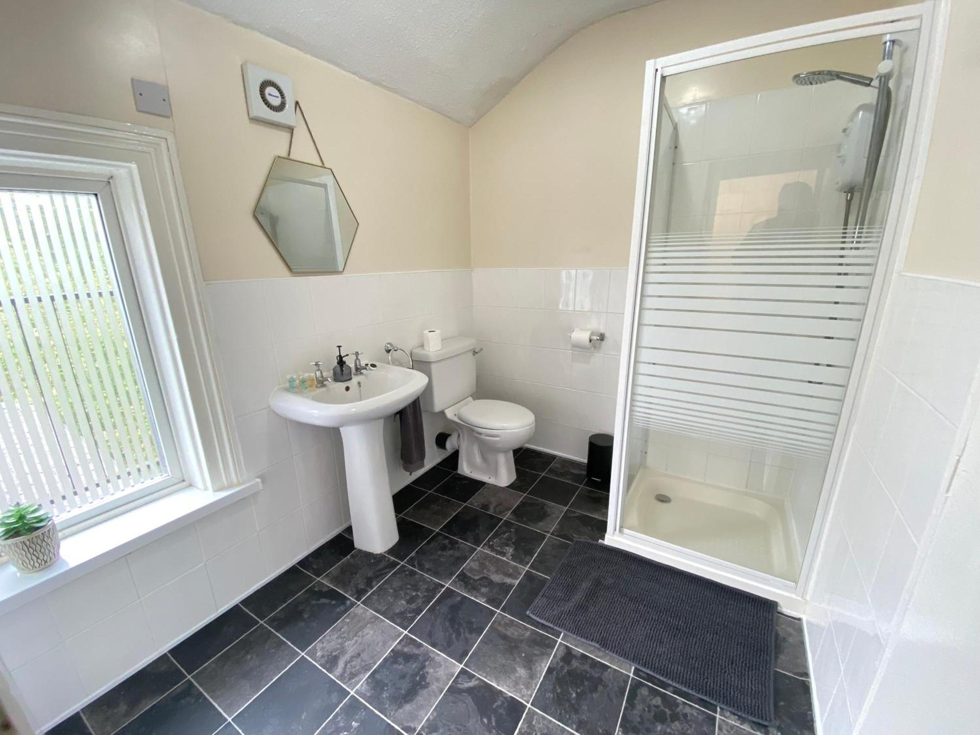 Cottage Style 2 Bedroom Apt In City, Near Utilita Arena & Free Parking Birmingham Eksteriør billede